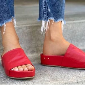 Beek Pelican Red Leather Platform Sandal Size 9/9.5